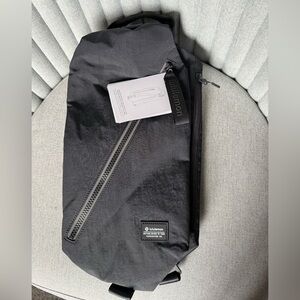 Lululemon Fast Track Bag 2.0
